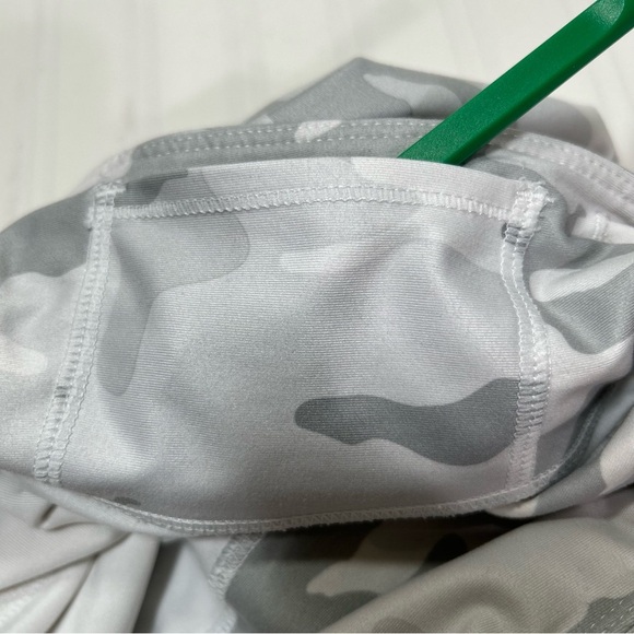 Avia Women Small (4-6) Gray White Camo Print Soft Stretch Athletic Leggings - Picture 6 of 10